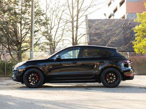 Used 2017 Porsche Macan GTS image 10
