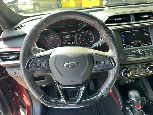 Used 2023 Chevrolet TrailBlazer RS FWD image 16
