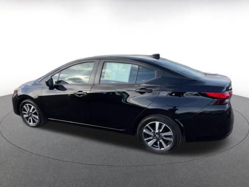 Used 2025 Nissan Versa SV FWD image 10