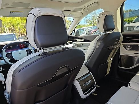 New 2025 Lincoln Nautilus Black Label AWD/4WD image 13