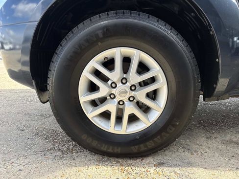 Used 2016 Nissan Frontier SV image 4