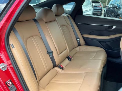 Used 2020 Hyundai Sonata Limited w/ Preferred Accessory Package FWD image 23