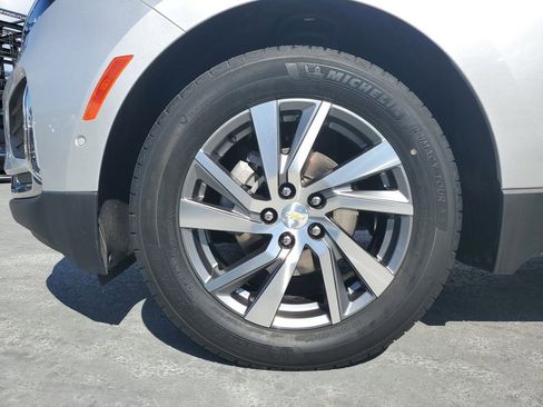 Used 2022 Chevrolet Equinox Premier image 6