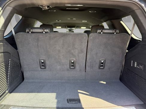 Used 2024 Chevrolet Tahoe Premier image 17