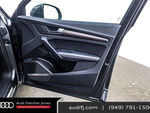 Used 2023 Audi Q5 2.0T Prestige w/ Prestige Package image 23
