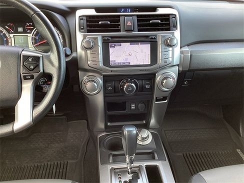 Used 2019 Toyota 4Runner SR5 Premium image 11