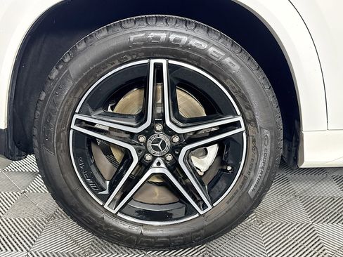 Used 2025 Mercedes-Benz GLE 450 4MATIC Coupe image 31