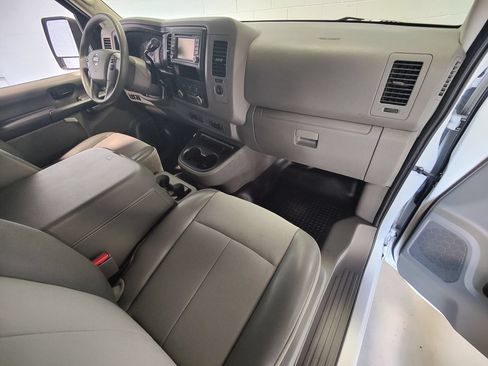 Used 2019 Nissan NV 3500 SV w/ Navigation Package RWD image 12