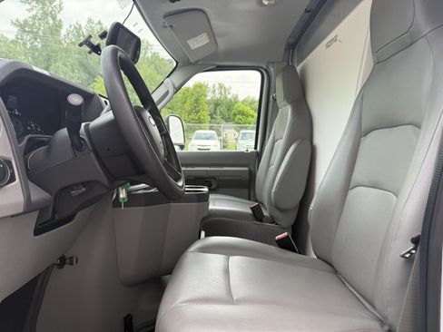 Used 2023 Ford E-350 and Econoline 350 Super Duty w/ Power Windows & Locks Group RWD image 15