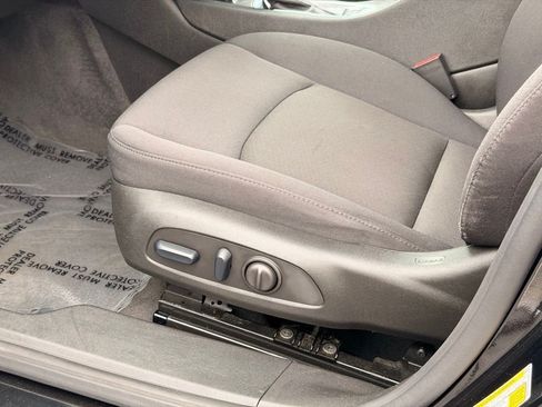Used 2024 Chevrolet Malibu LT FWD image 25