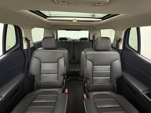 Used 2022 GMC Acadia Denali w/ Denali Ultimate Package FWD image 40