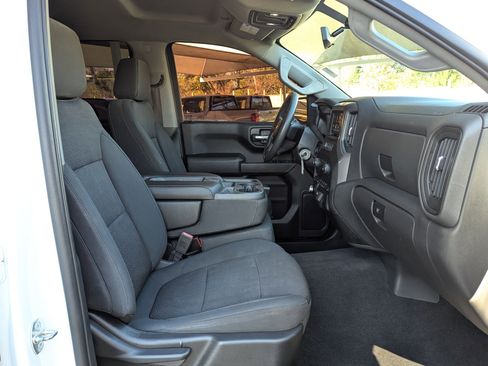 Used 2020 Chevrolet Silverado 1500 Custom w/ Custom Value Package image 26