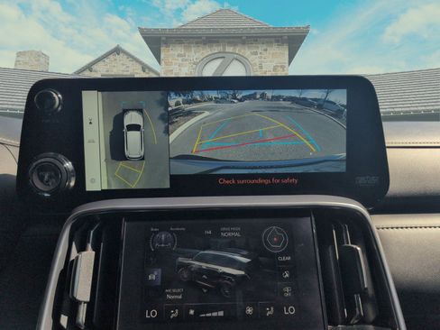 Certified 2025 Lexus LX 700h Overtrail image 9