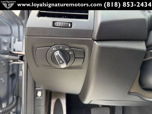 Used 2012 BMW 135i Convertible RWD image 16