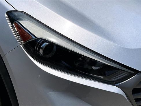 Used 2018 Hyundai Tucson SEL Plus FWD image 32