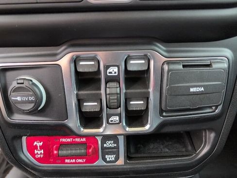 Used 2021 Jeep Gladiator Rubicon w/ Trailer Tow Package image 11