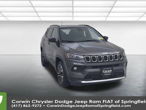 Certified 2024 Jeep Compass Limited image 4