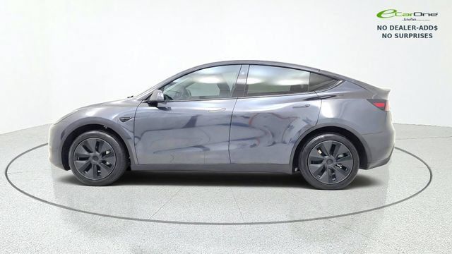 Used 2025 Tesla Model Y Long Range RWD image 5