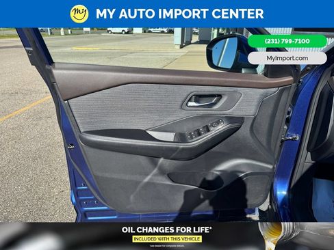 Used 2023 Nissan Rogue SV AWD/4WD image 11
