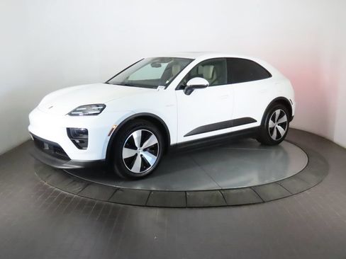 Certified 2025 Porsche Macan 4 Electric AWD/4WD image 1
