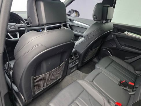 Used 2020 Audi Q5 2.0T Premium w/ Titanium Sport Package AWD/4WD image 15