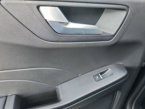 Used 2024 Ford Escape Platinum image 27