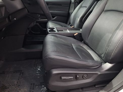 Used 2023 Honda Odyssey Touring image 11