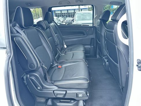 Used 2025 Honda Odyssey Elite image 16