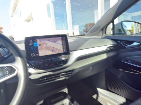 Used 2022 Volkswagen ID.4 Pro image 13