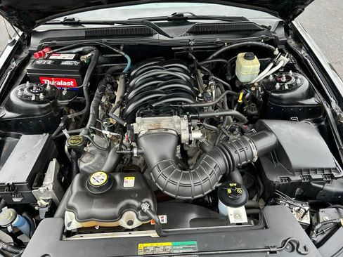 Used 2006 Ford Mustang GT Premium image 9