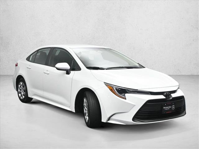 Used 2025 Toyota Corolla LE FWD image 4