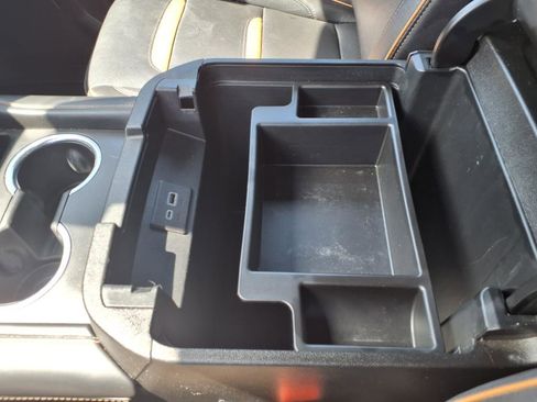 Used 2023 GMC Yukon XL AT4 w/ AT4 Premium Package image 17