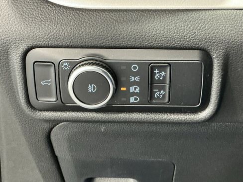 Used 2023 Ford Explorer XLT w/ Equipment Group 202A image 22