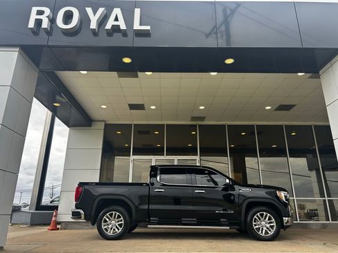 Used 2021 GMC Sierra 1500 SLT w/ SLT Premium Package image 1