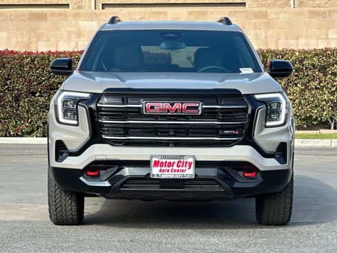 New 2026 GMC Terrain AT4 AWD/4WD image 9
