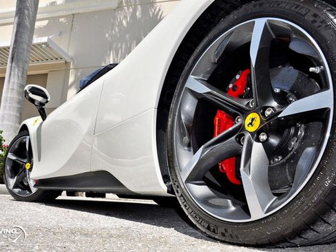 Used 2024 Ferrari SF90 Spider image 35
