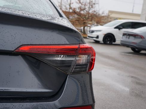 Used 2022 Honda Civic LX image 7