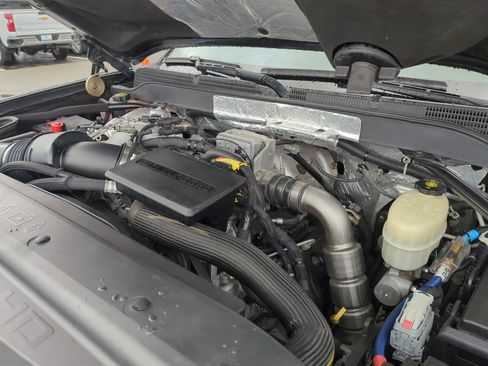 Used 2018 Chevrolet Silverado 2500 High Country w/ Duramax Plus Package image 45