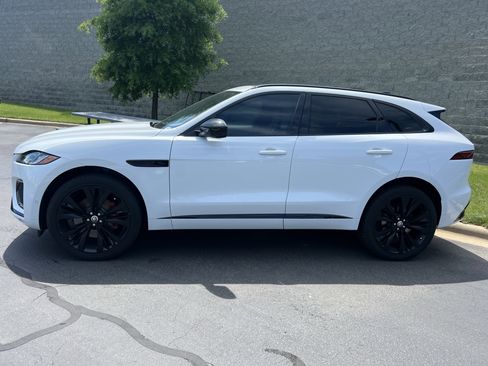 Certified 2026 Jaguar F-PACE R-Dynamic S AWD/4WD image 4