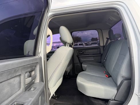 Used 2017 RAM 2500 Tradesman w/ Chrome Appearance Group image 27