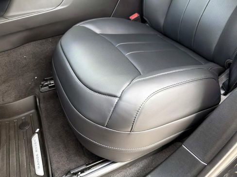 New 2026 Land Rover Range Rover Sport SE AWD/4WD image 16