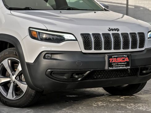 Used 2020 Jeep Cherokee Latitude w/ Quick Order Package 26F North AWD/4WD image 3