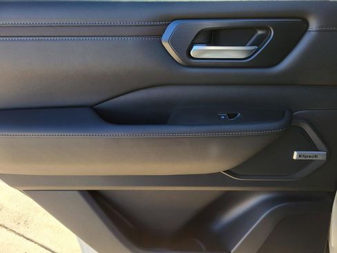 New 2026 Nissan Armada SL w/ Captain's Chari Seat Package image 16