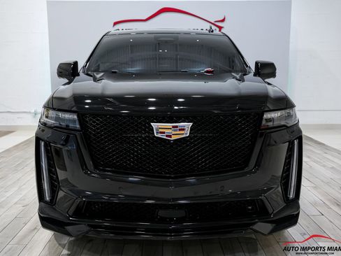 Used 2023 Cadillac Escalade V AWD/4WD image 33