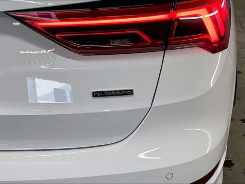 Certified 2025 Audi Q3 2.0T Premium Plus w/ Premium Plus Package image 11