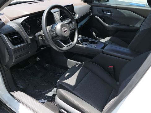 Used 2023 Nissan Rogue SV FWD image 12