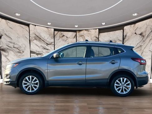 Used 2020 Nissan Rogue Sport SV image 11