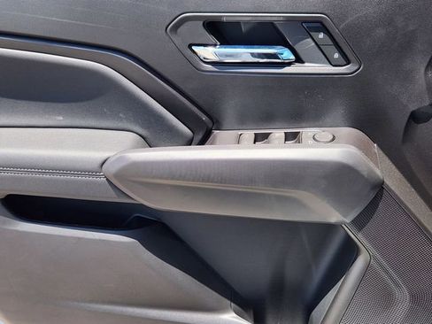 New 2025 GMC Canyon Elevation w/ Convenience Package image 17