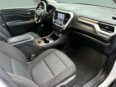 Used 2022 GMC Acadia SLE image 30