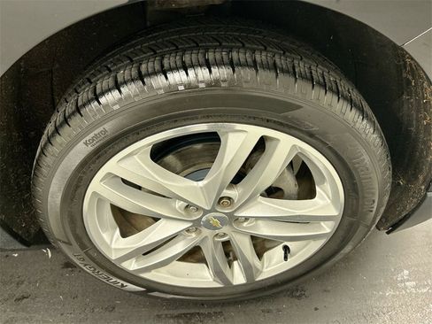 Used 2019 Chevrolet Equinox Premier w/ LPO, Floor Liner Package image 8